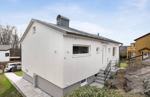 Hisings Backa House | Workers Home - 5 BR - 8 Beds - 2 Bath - All Inc