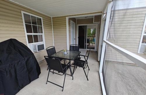 New Bern House | Workers Love It Here! 3 Bedroom House with screened in porch