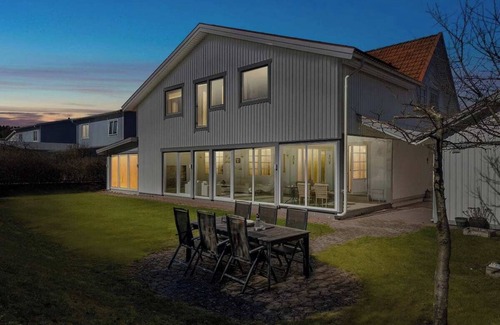 Goteborg Municipality House | Workers Villa - 7BR - 15 Beds - 3 Bath - All Inc