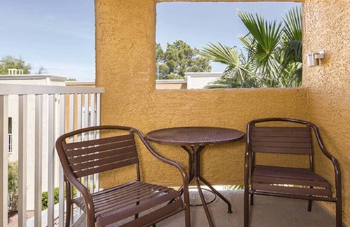 Las Vegas Condo | Worldmark Tropicana Avenue 2BD