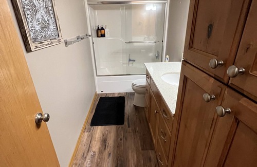Newberg Other | Wounded Knee Ranch at the Red Hills. Full separate and private suite with deck