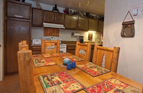 Mammoth Lakes Condo | Wow! Mammoth Escape 80/Summer Night & 115 and 120/Winter Night!