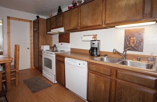 Mammoth Lakes Condo | Wow! Mammoth Escape 80/Summer Night & 115 and 120/Winter Night!