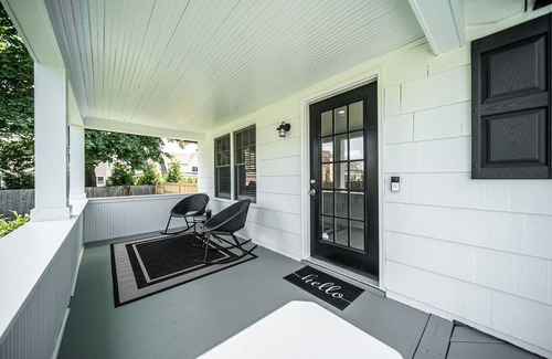 Monmouth Beach House | WOW! New 4bd Beach Chic, Xlnt Location! Walk2Town, Beach, Restaurants & Marina!
