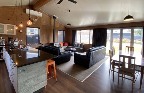Twizel House | WOW on Wolds, 30mins to Tekapo 45mins to Mt Cook