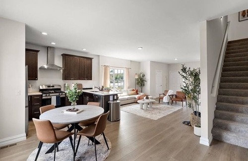 Bryant Pattengill West House | Wow! Stunning 2-bedroom home in Ann Arbor, 9 minute drive to campus & stadium!
