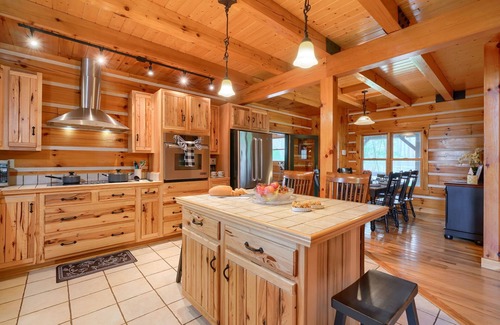 Logan Cabin | Wow! Timber Ranch Lodge, 43 acres, Sleeps 12, Family and Pet Friendly!