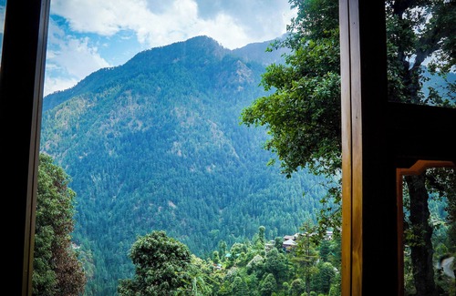 Banjar Cottage | WOW Wooden Duplex cottage (Yoga Kutir)