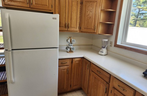 Houghton Apartment | WP1 EV Ready Group Option Near MTU – Perfect Keweenaw Adventure Basecamp!