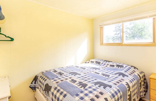 Park Rapids Cabin | WRC 2 Lake front, sandy beach, clear waters, great fishing