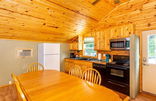Park Rapids Cabin | WRC 6 Lake front, sandy beach, great fishing, water skiing, tubing and more!