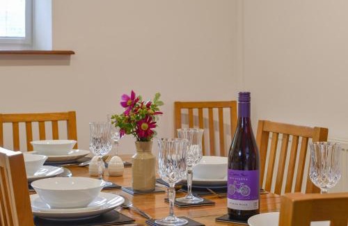Lydney House | Wren Cottage
