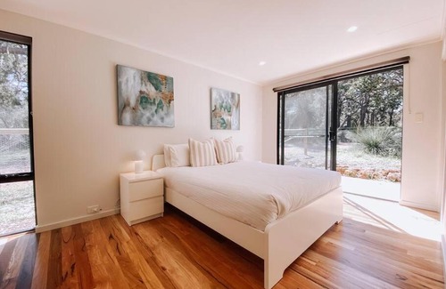 Yallingup House | Wren Studio - Private One-Bedroom Studio Nestled in Bushland