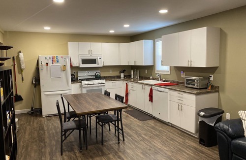 Ottawa House | Wrens Landing-3/2 Near Downtown and State Parks