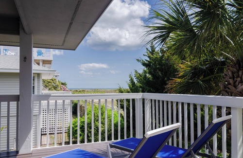 Shell Island House | Wright At Home: Spacious Pet Friendly Family Home
