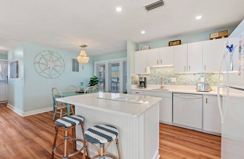 Kill Devil Hills Condo | Wright Nice View: Oceanfront Condo, Shared Pool
