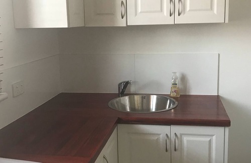 Kewdale House | Wright Street Cottage. Close to the City/Stadium!