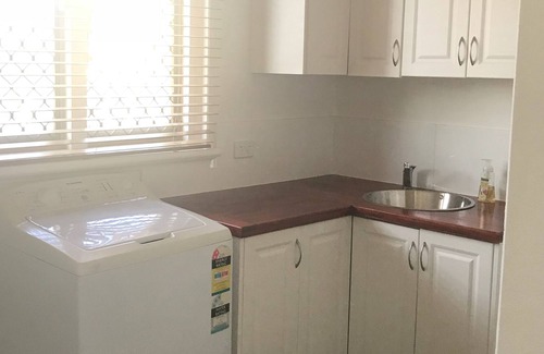 Kewdale House | Wright Street Cottage. Close to the City/Stadium!