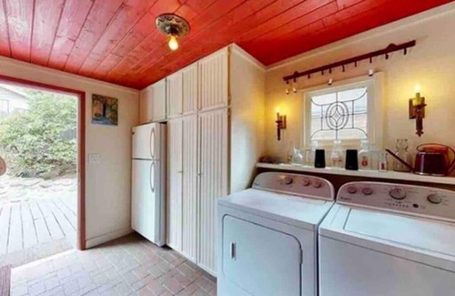 Wrightwood Ski Chalet | Wrightwood Chalet: Hot Tub, AC, Game Rooms, WW Chalet