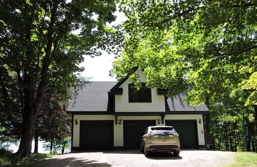 Moultonborough House | Writers or Artists Dream With Large Open Land And Lake Views