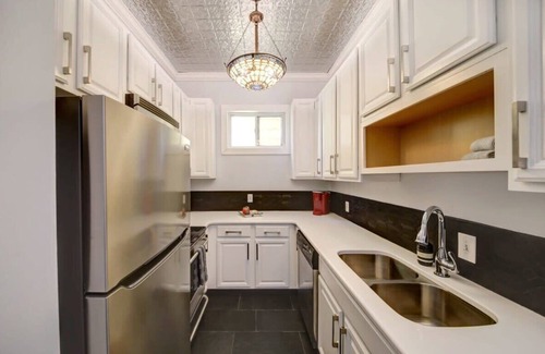 Historic District - North Apartment | Wrought Iron Inn, Historic | Fresh | Dog-Friendly