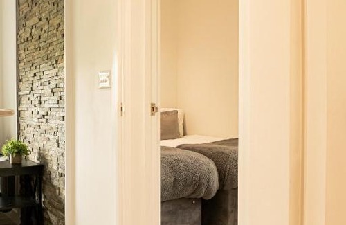 Wroxton Apartment | Wroxton Apartment 5