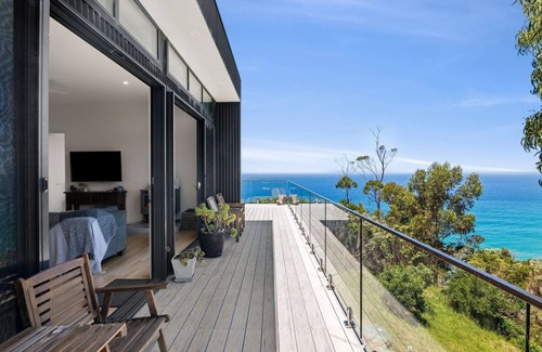 Wye River House | Wye Wander - A tranquil getaway offering stunning beach and bush views