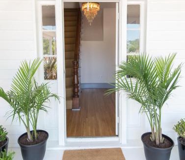 Tilghman Hotel | Wylder Hotel - Tilghman Island