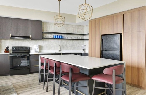 Downtown Atlanta Condo | Wyndham Atlanta Resort | 1BR/1BA King Bed Suite