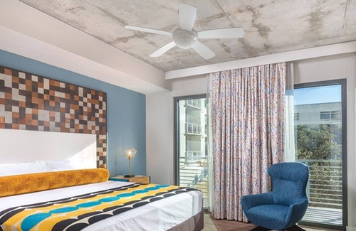 Civic District Resort | Wyndham Austin ~ 2B Presidential ~ Walk to 6th St. VIEWS! Rooftop Pool