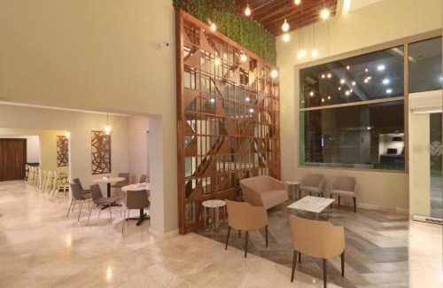 Monterrey Hotel | Wyndham Garden Monterrey Valle Real