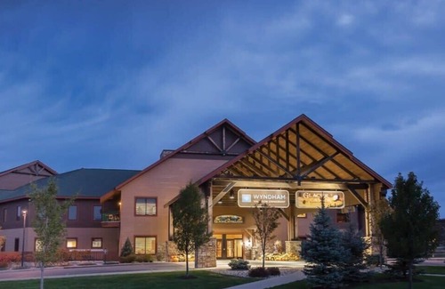 Lake Delton Condo | Wyndham Glacier Canyon |2BR/2BA King Suite w/Balc