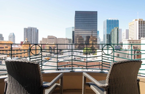 Gaslamp Quarter Condo | Wyndham Harbour Lights | Six Studio Suites