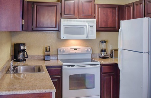Williamsburg Condo | Wyndham Kingsgate | Two 2BR Suites Sleeps 12!