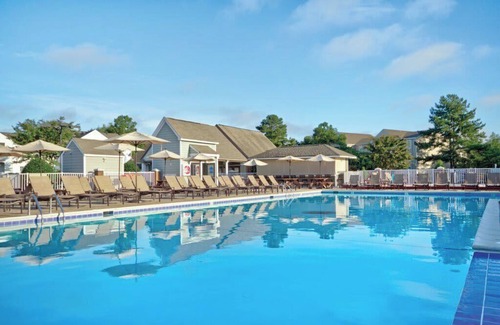 Williamsburg Condo | Wyndham Kingsgate | Two 3BR Suites Sleeps 20!