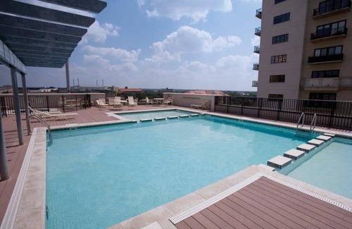 Downtown San Antonio Condo | Wyndham La Cascada Resort|1BR Balc Pool River Walk