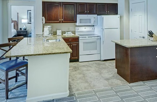Old Town Alexandria Condo | Wyndham Old Town Alexandria 2 bedroom deluxe