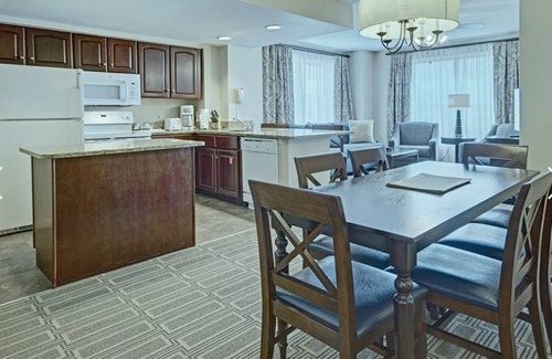 Old Town Alexandria Condo | Wyndham Old Town Alexandria 2 bedroom deluxe