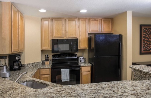 Survey Creek Condo | Wyndham Palm Aire | Four 2BR Suites Sleeps 24!