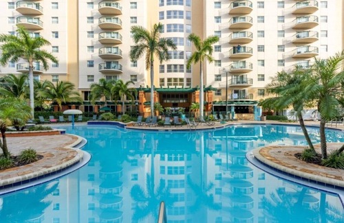 Survey Creek Condo | Wyndham Palm-Aire - Luxurious 2 Bedroom Condo