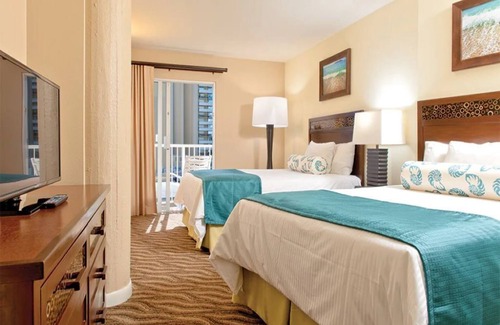 Waikiki Resort | 🌴 Wyndham Waikiki Beach Walk✨ Experience Paradise in a 2BR Villa - Sleeps 8!