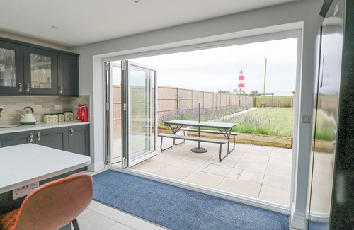 Irstead House | WYNGATE, pet friendly, with a garden in Happisburgh, East Anglia