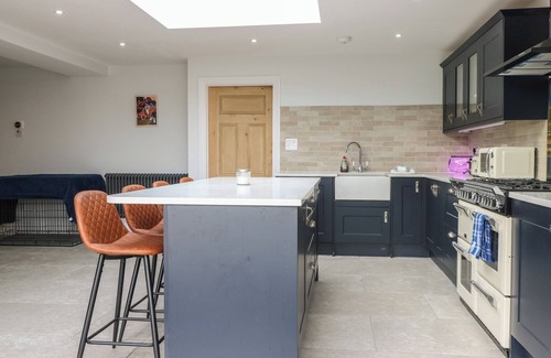 Irstead House | WYNGATE, pet friendly, with a garden in Happisburgh, East Anglia