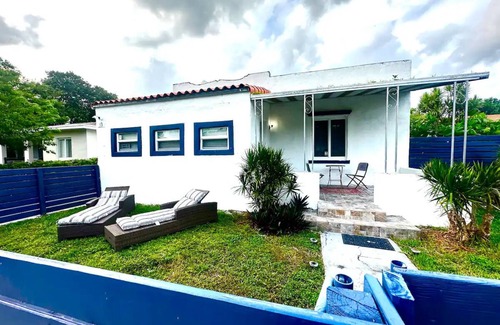 Buena Vista House | Wynwood Tropical Oasis 4-bedroom house