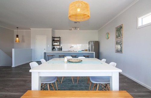 Aldinga Beach House | Xanadu - Aldinga Beach - C21 SouthCoast Holidays