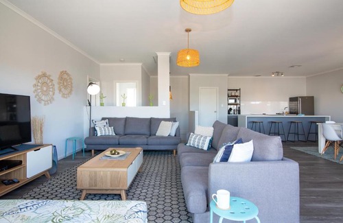 Aldinga Beach House | Xanadu - Aldinga Beach - C21 SouthCoast Holidays