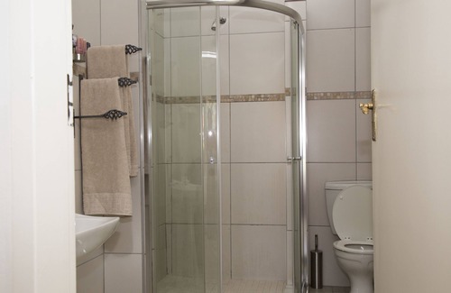 Garsfontein House | Xaviera Guest House