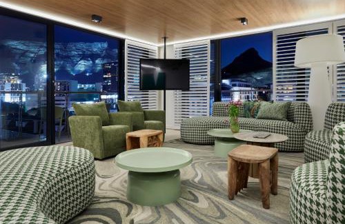 Cape Town City Centre Apartment | Xenia Signature Collection by Totalstay
