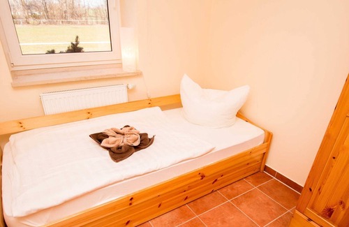 Alt Gaarz Apartment | XL (5 + 6) / 7 room holiday house (138m², max 10 pers.) - Family holiday farm *** Ostseeland Rerik