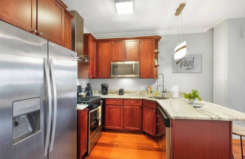 Olde Kensington Apartment | XL Studio - Stylish Studio w/Rooftop Pool